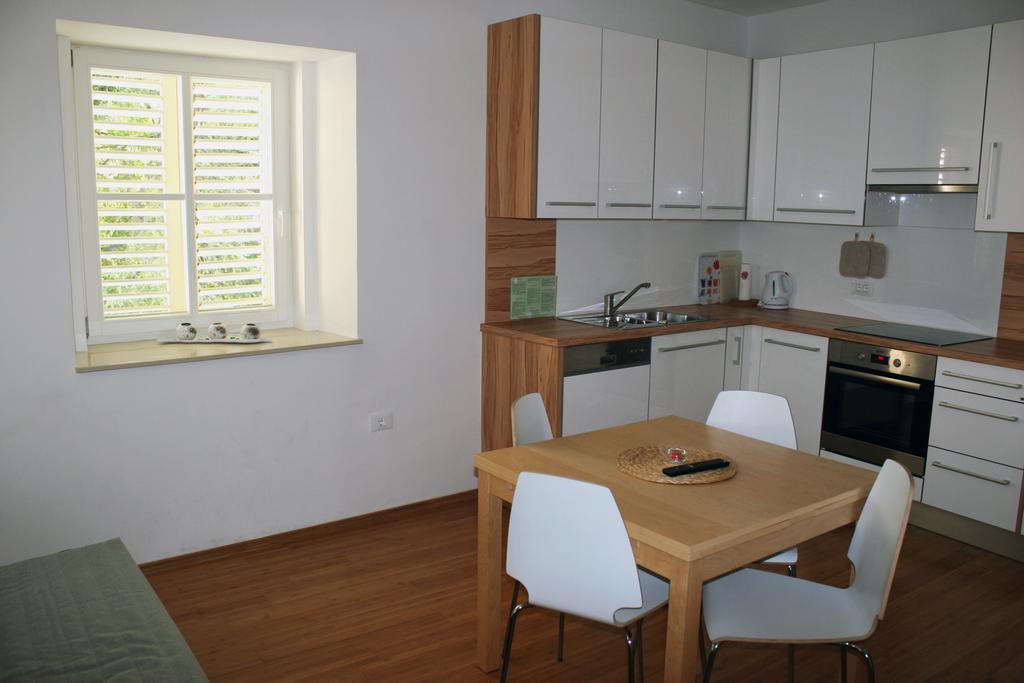 Park Apartments Izola Exterior photo